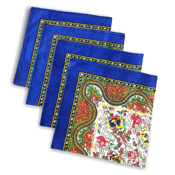 Set of 4 Stunning Vintage Floral Napkins with Blue Border